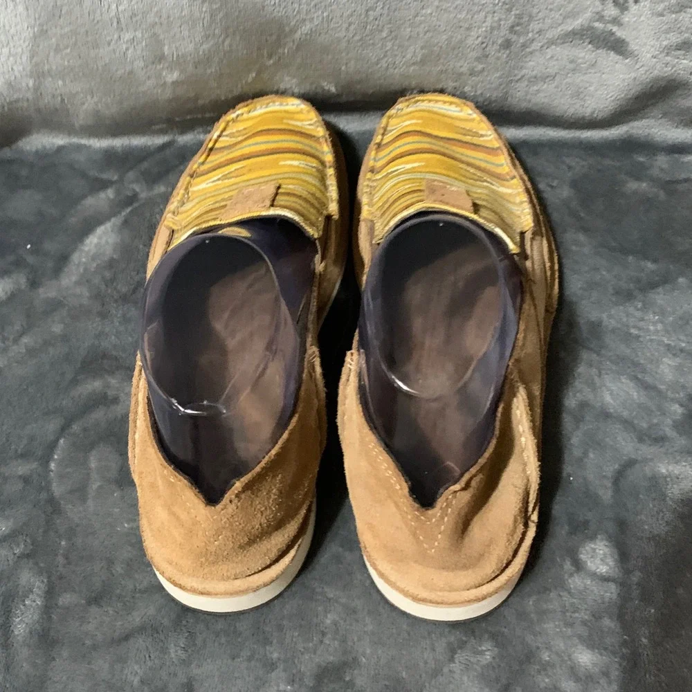 Ariat very good